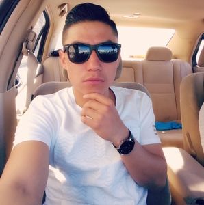 Meet your Posher, Cisneros